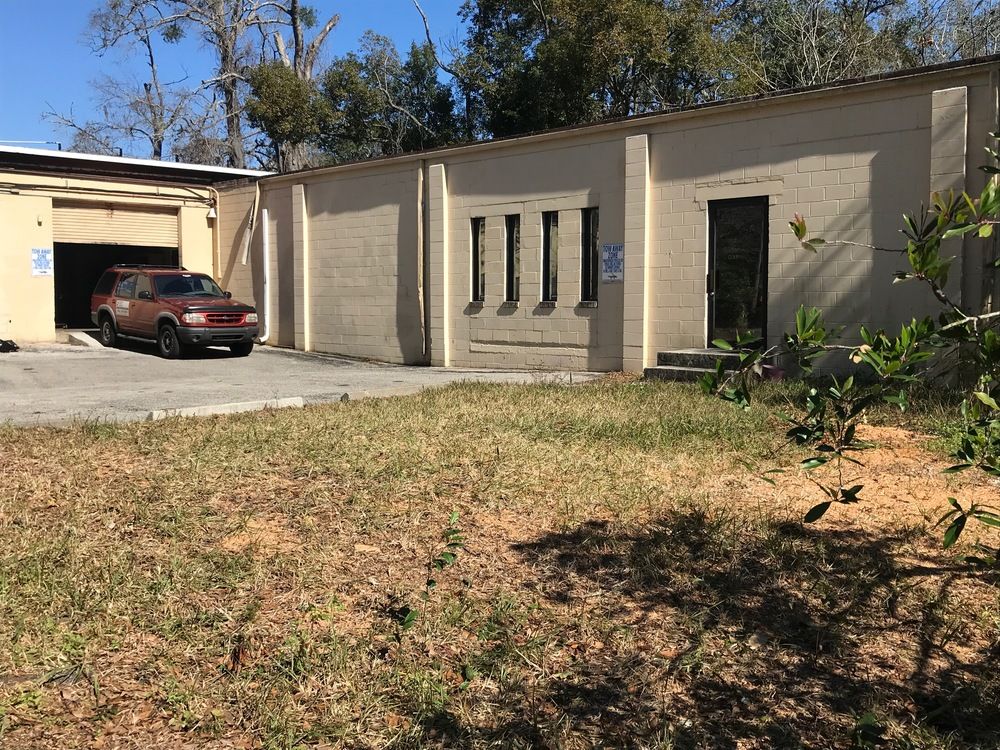 2627 Spring Park Rd, Jacksonville, FL 32207